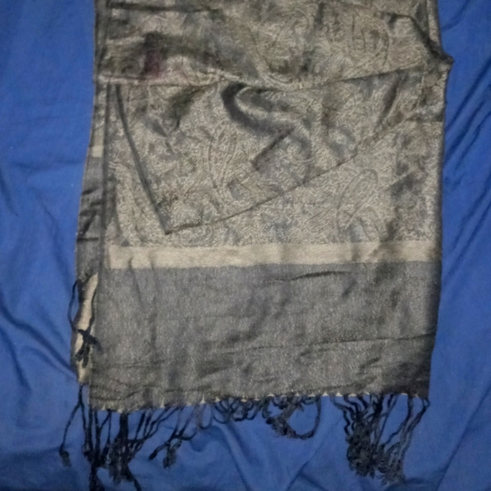 Paisley pattern scarf